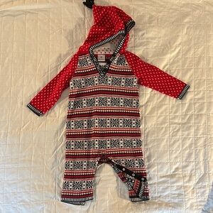 Hanna Andersson Red and Black Geometric Kids Footie